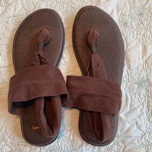 Sanuk Yoga Slingback Sandals Brown
